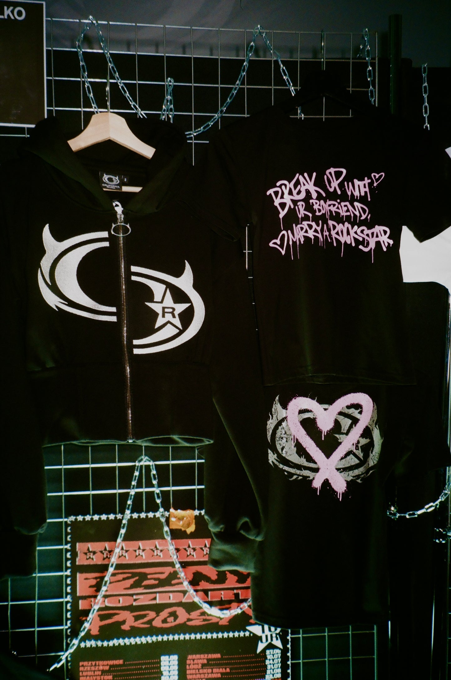 “BREAK UP WITH UR BOYFRIEND, MARRY A ROCKSTAR” TEE