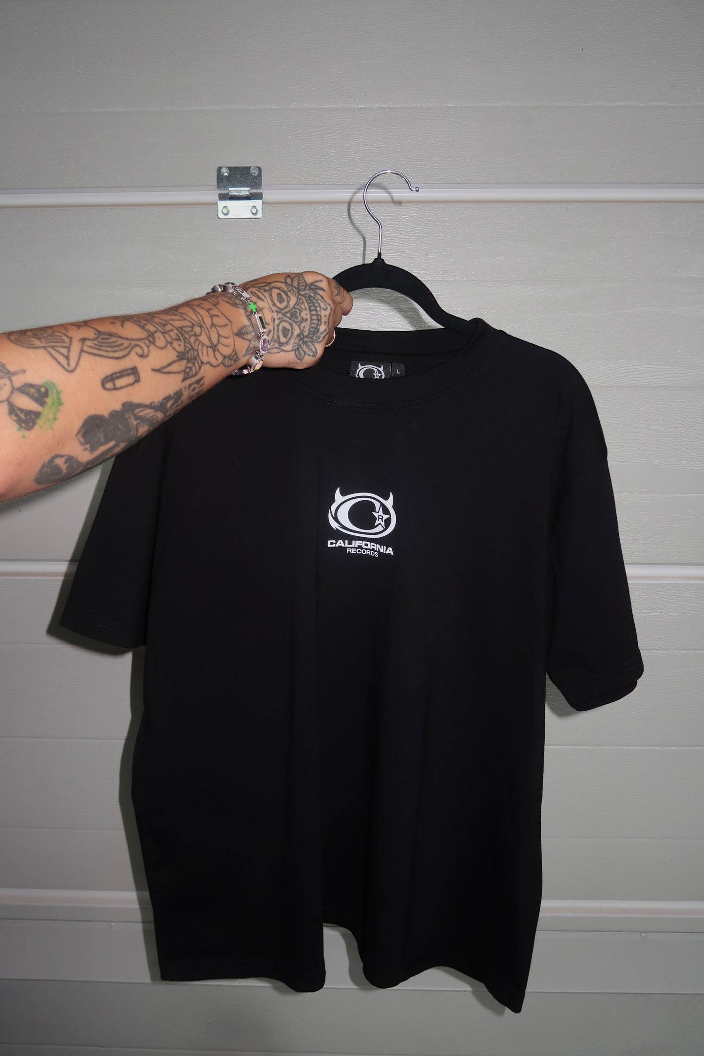 RED FLAG TEE 🚩 (PRZEDSPRZEDAŻ)