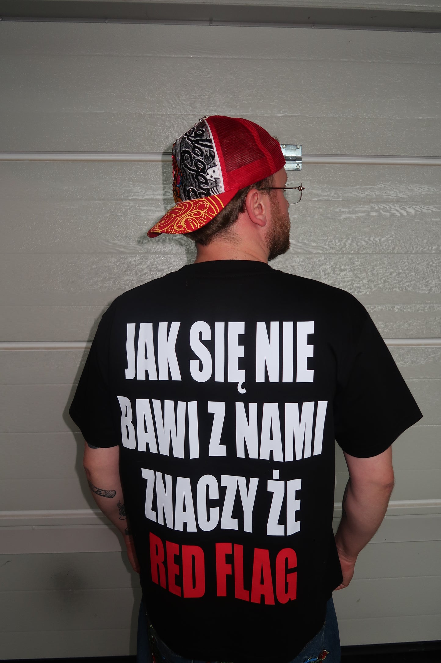 RED FLAG TEE 🚩 (PRZEDSPRZEDAŻ)